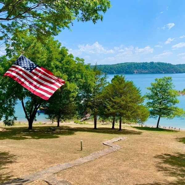 Beaver Lake Waterfront
