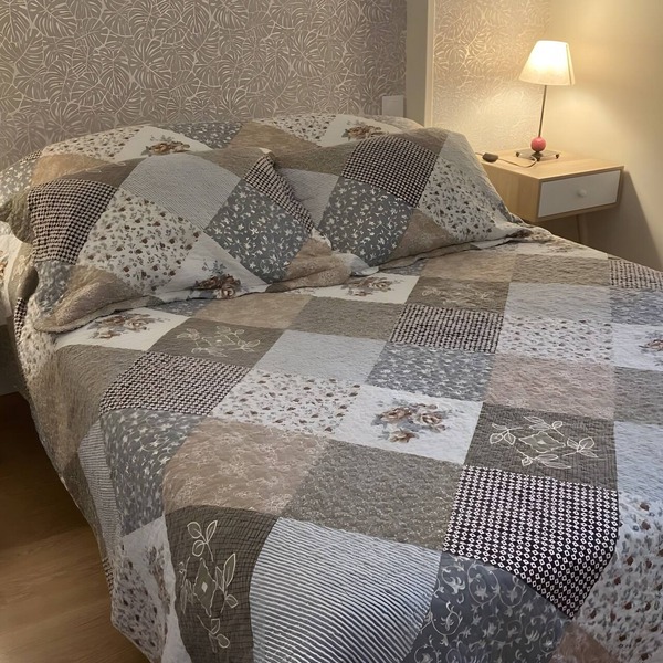 Bed and Breakfast 'Chambre 4 - 2 Personnes' with Shared Pool, Shared Terrace and Wi-Fi