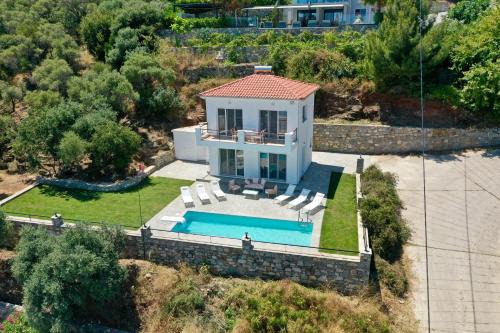 Beis Seaview Villa