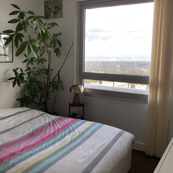 Bel Appartement- Terrasse. Vue Exceptionnelle Paris à 15 mn Train, Tram, bus