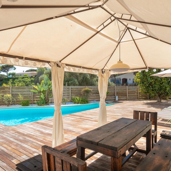 Bella - Private pool & BBQ in Cabrils