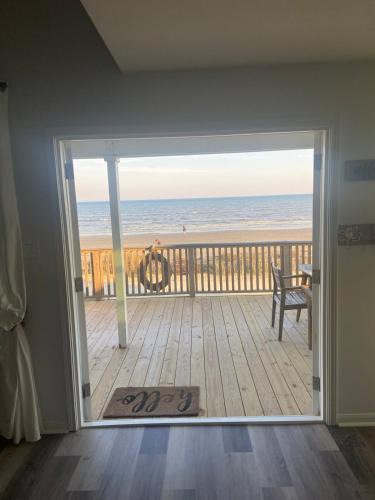 Bermuda Beach Beachfront home