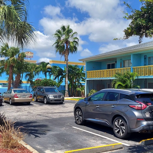 Best Location Pet friendly Marion Lane Suites 1 by RonJon Surf shop and Beach