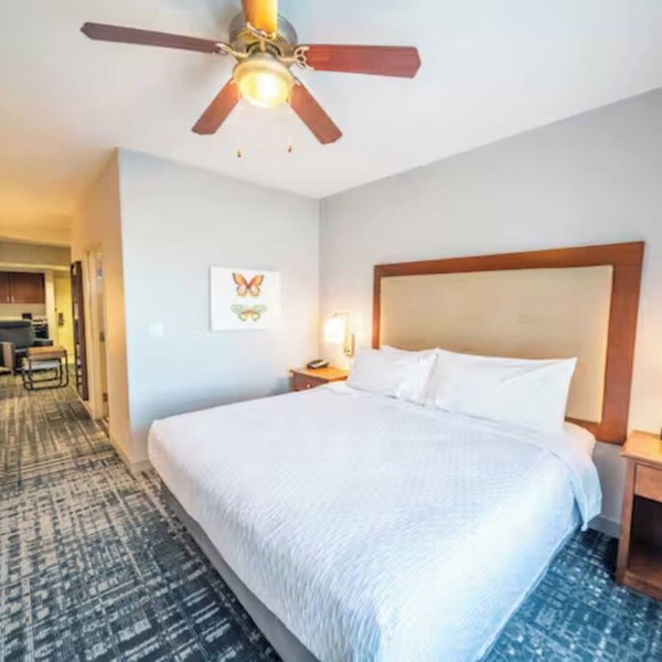 Best Value, Quality Stay! 2 King Bed Deluxe Units, Indoor Pool, Free Breakfast!