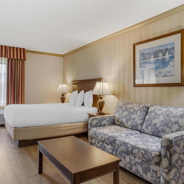 Best Western PLUS Morristown Inn-Florham Park