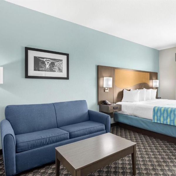 Best Western Plus Waller Hotel