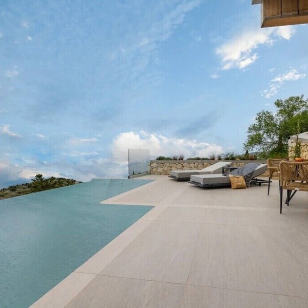 BH989 - C - Suite Lefkada