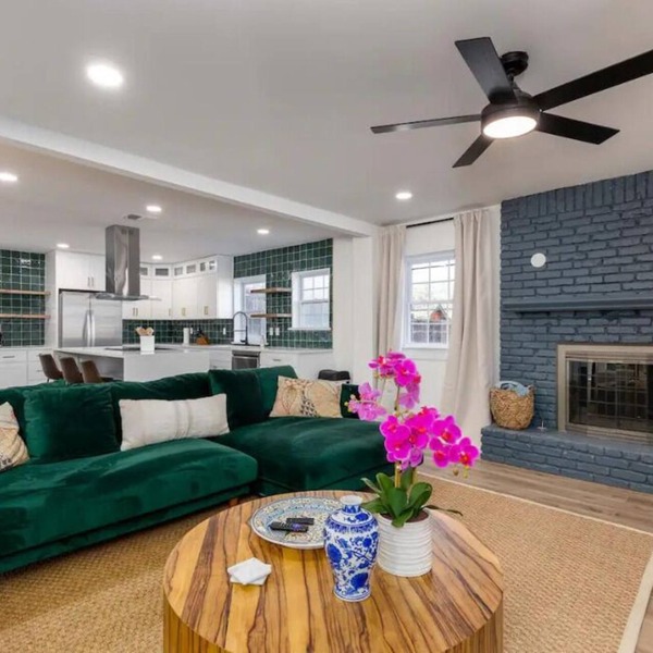 Big Beautiful Richardson Home for the Family!