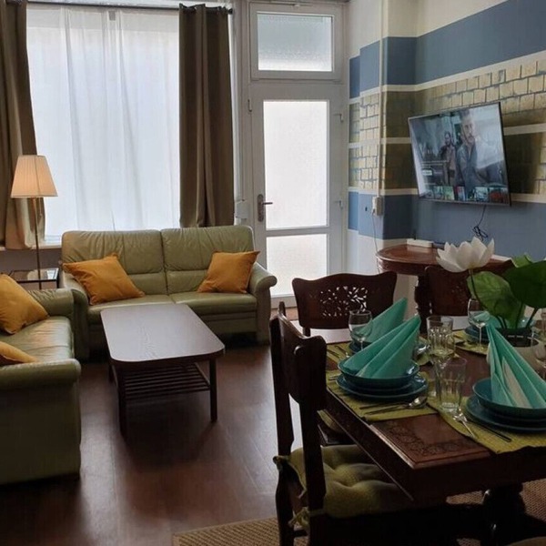 Big & Cozy Central Lichtenberg City Apartment