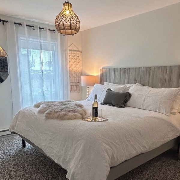 Big White condo Ski-In/Out, sleeps 2 adults/2 kids