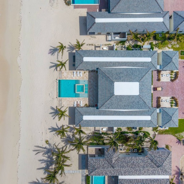 Bimini Beach Bungalows; Luxurious Oceanfront 6-bed 12 bed Estate - private beach