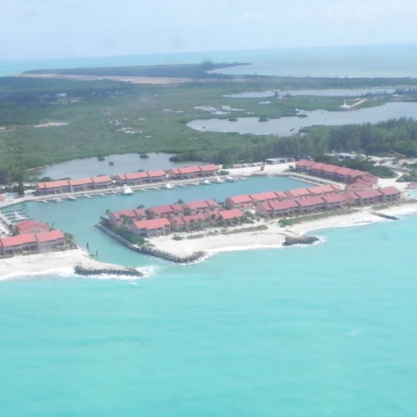 BIMINI SANDS/COVE 4/4 ON MARINA. GREAT FOR GROUP TRAVEL!