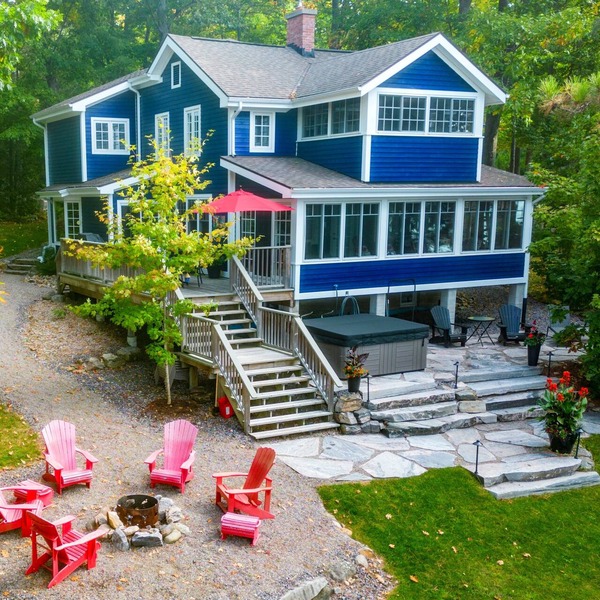 Birchwood in Bala - Stroll to Town from Your Lake Muskoka Retreat!
