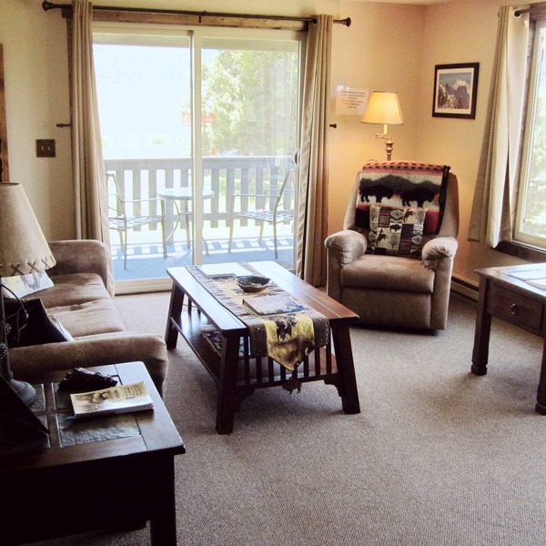 Bison Hideaway Condo - fully updated, warm & inviting Yellowstone Retreat for 2
