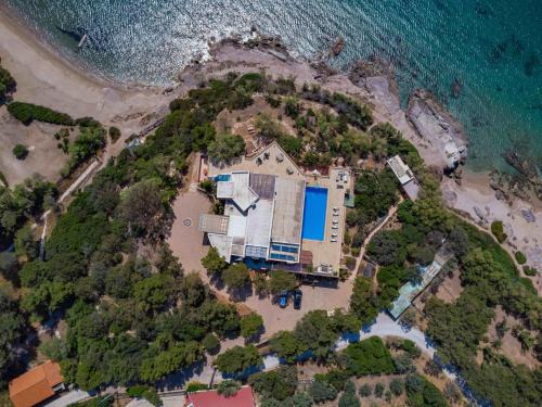 Black Diamond Beachfront Pool Villa Pasithea in Sounio, Athens