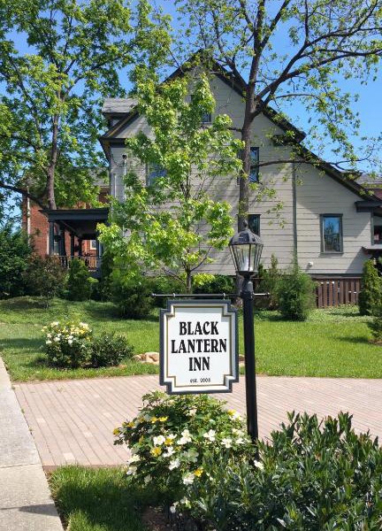 Black Lantern Inn