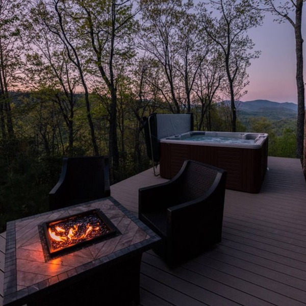 Black Mountain Log Cabin | Secluded, Pet-friendly 3BD with Hot Tub & Views!