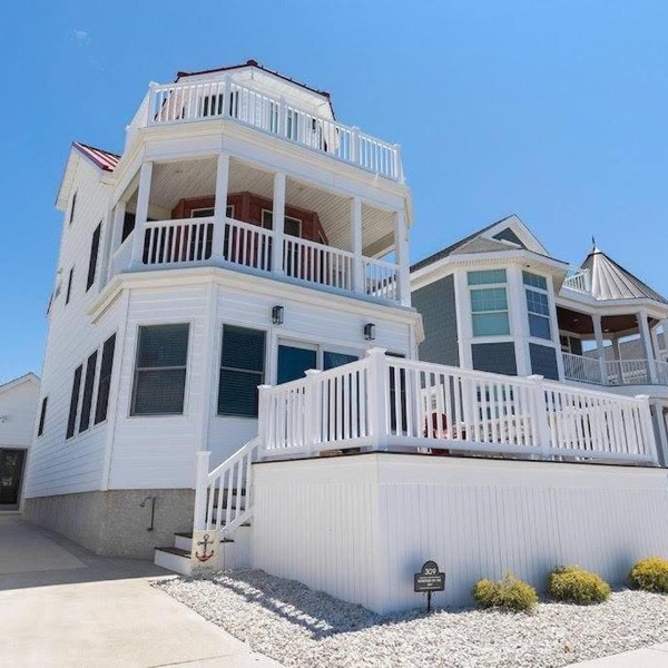 Blessings on the Bay! Oceanfront Home with Heated Pool!
