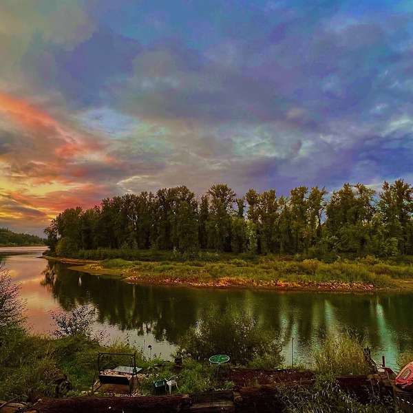 Blue Heron Sanctuary · Private Riverfront Cottage Retreat