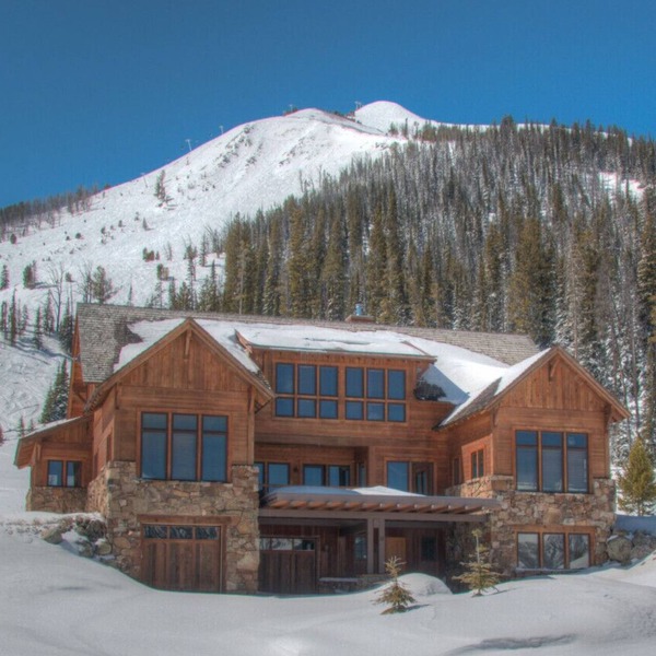 Blue Moon Chalet - Best Family Ski in/Ski out! Luxurious House- Epic Location!