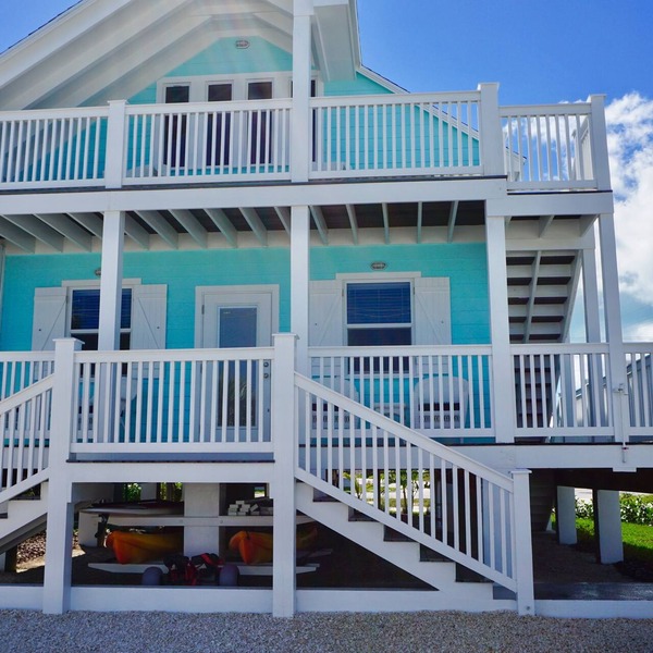 Blue Moon West - Steps from the Beautiful Beach!