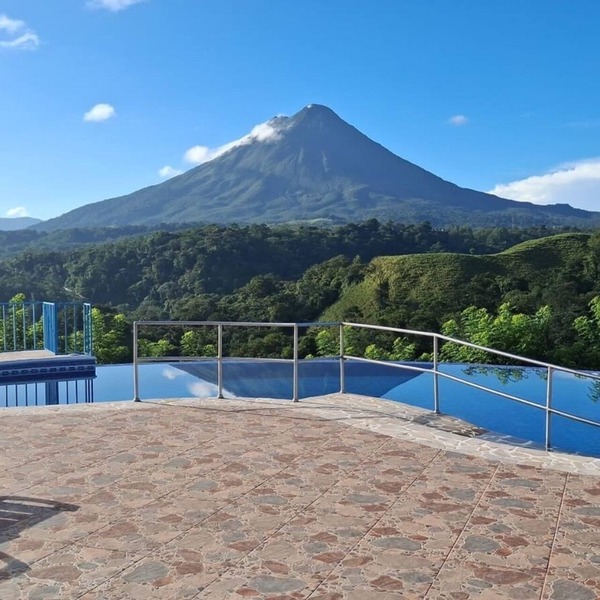 Blue Mountain Lodging Arenal
