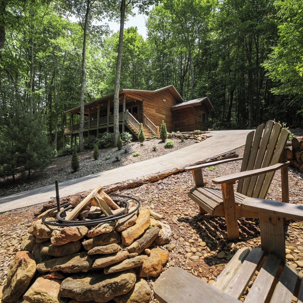 Blue Ridge Cabin Getaway | Cashiers & Highlands