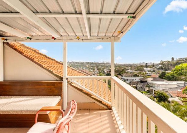 Bondi Family Retreat with Balcony and Skyline Views