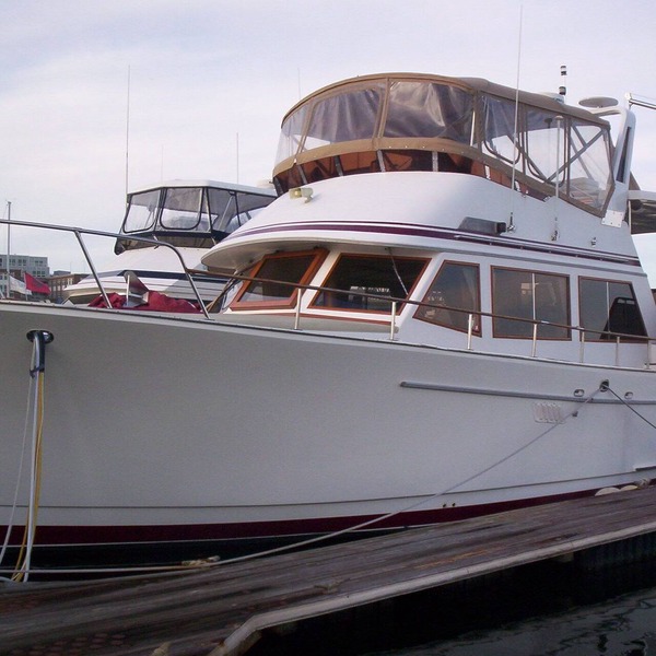 Boston Harbor Waterfront Yacht Escape near Freedom Trail 2B/2B sleeps 6 AC/Heat