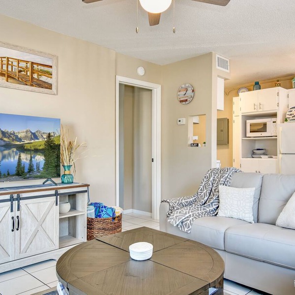 Bottom Floor Corner Beach Condo w/Pool - Across Street From Beach