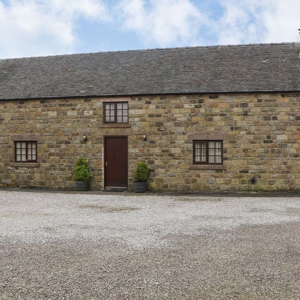 BOTTOMHOUSE BARN, pet friendly, luxury holiday cottage in Ipstones