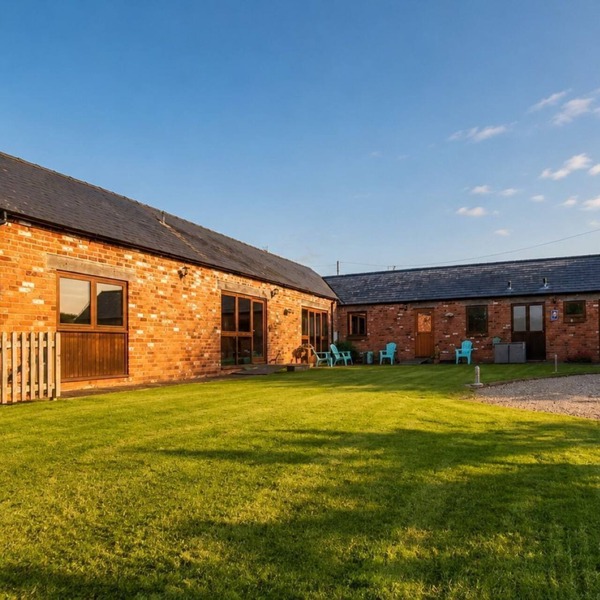 Bramble Barn - dog friendly barn