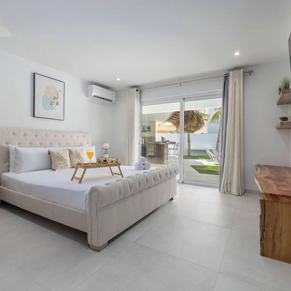 BRAND NEW 5BR Villa w/Prvt Pool & Outdoor Kitchen
