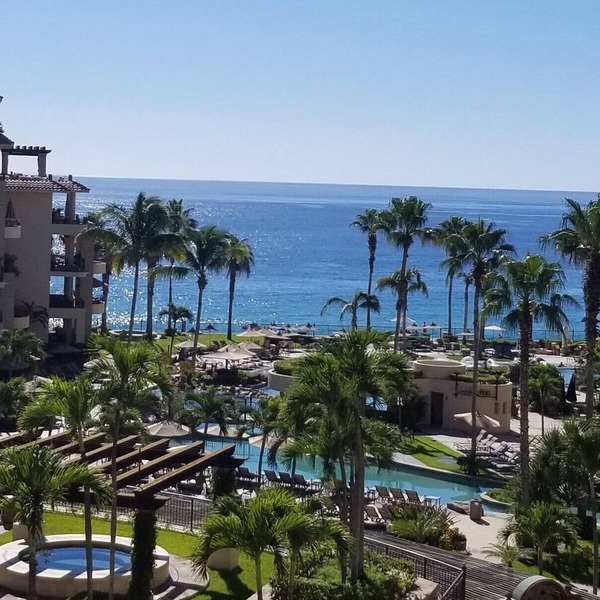 Breathtaking Ocean Views from Luxurious Fifth Floor Condominium in Medano Beach Deluxe Resort