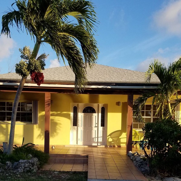 Breathtaking oceanfront sunsets! Bonefishing oasis! 10 mins to Deans Blue Hole!