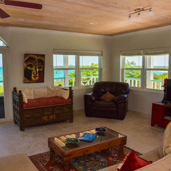 Breathtaking views, outstanding accommodation - Pool, Deck & Solar