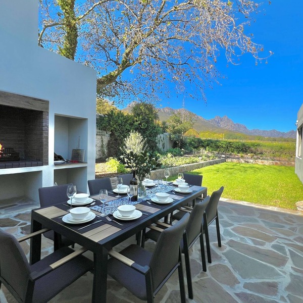 Breathtaking views of Jonkershoek valley mountains. Modern. Private Pool.