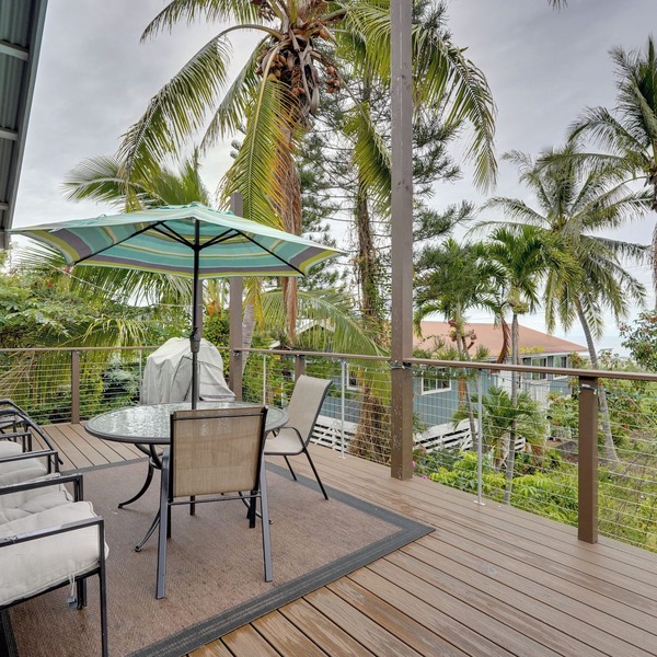 Breezy Kailua-kona Bungalow w/Lanai & Ocean View!