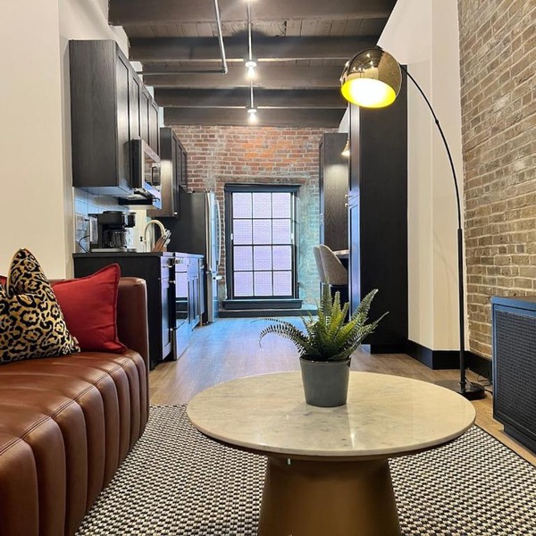Brick & Bed Riverfront Lofts, T 410
