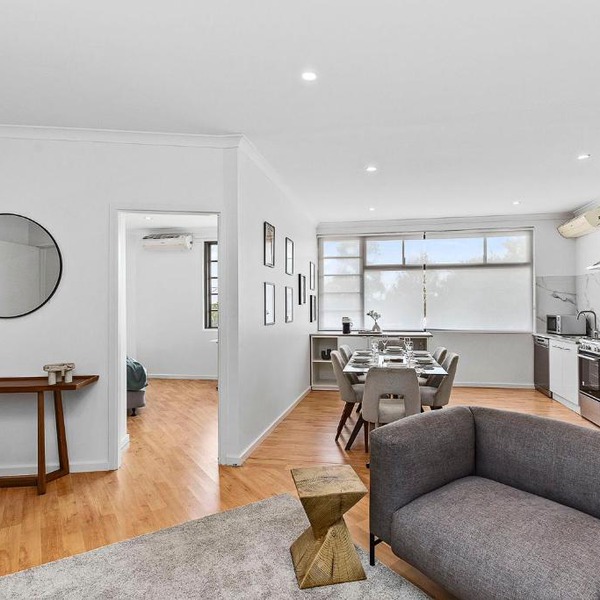 Bright 3BR Home Near Perth CBD, Airport, Stadium