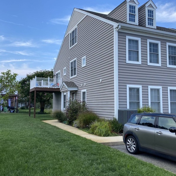 Bright 5BR Rehoboth Beach Retreat - Sleeps 11 + Community Pool, East of Rte-1