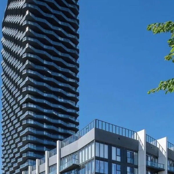 Bright and comfortable one bedroom plus den condo