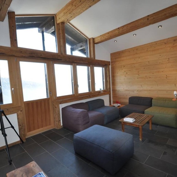 Bright and spacious Chalet Taveyanne, up to 8 people, a few meters from the Villars - Gryon - Diable