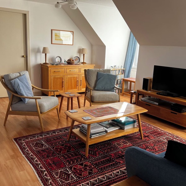 Bright and spacious south Edinburgh city flat with fabulous views