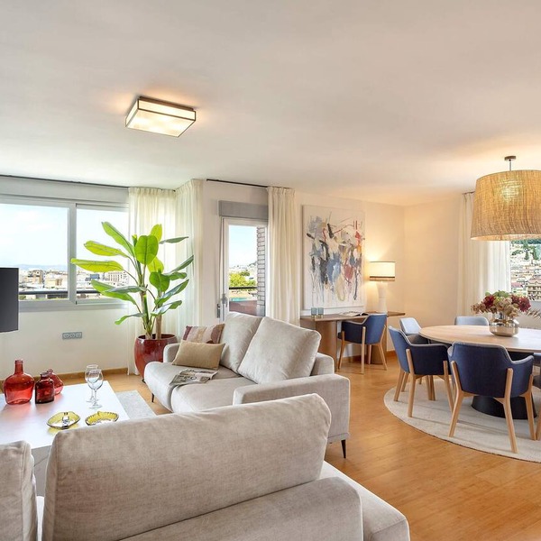 Bright Apartment with parking in Granada. Gongora