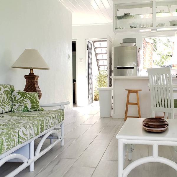 Bright & Breezy Rockley Condo