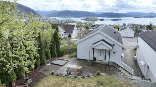 Bright Fjord View Apartment Jørpeland