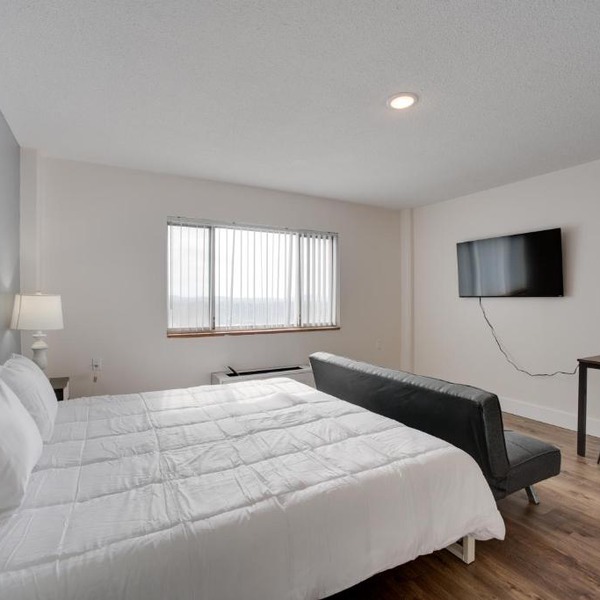 Bright Gadsden Apartment ~ 10 Mi to Dive Land Park