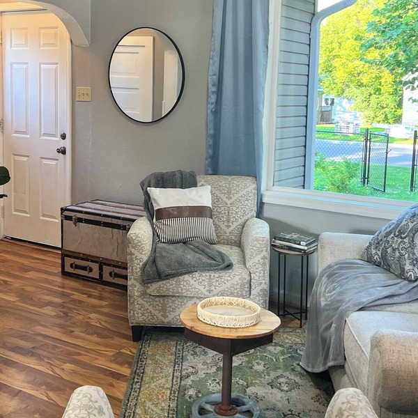 Bright Little Getaway - Fenced in Yard