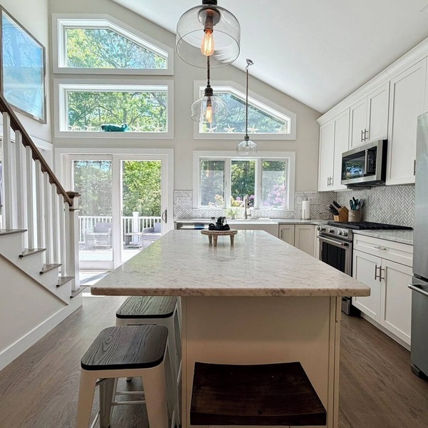 Bright, Modern, Dog-Friendly Home in New Seabury, Mashpee